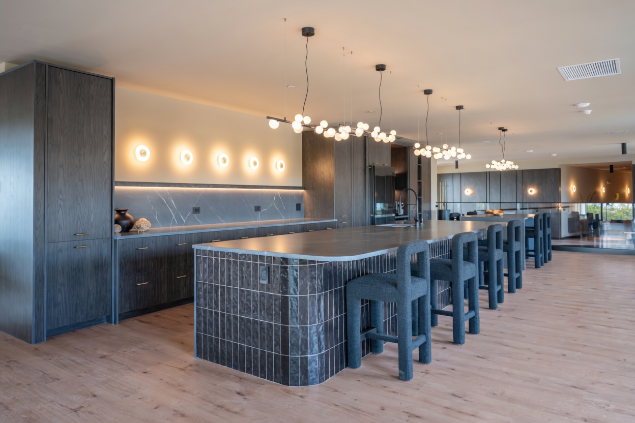 Sky deck lounge