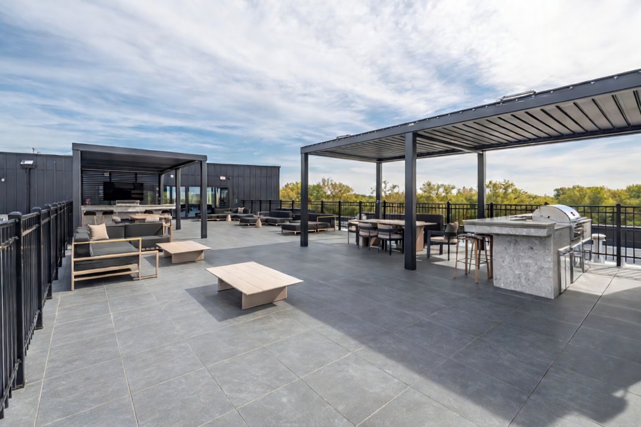 Rooftop terrace with pergola dining